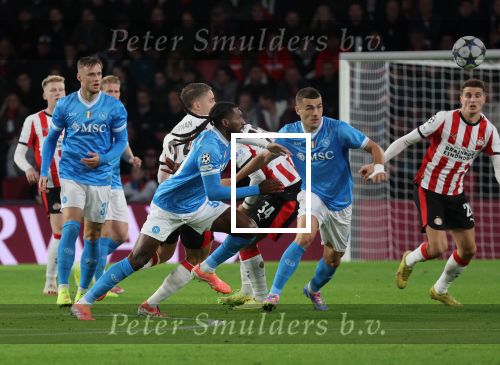 Eindhoven, 21 Oktober 2025
CL Wedstrijd PSV-Napolie, eindstand 6-2
Frank Anguissa met Guus Til