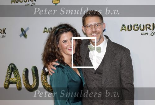 Amsterdam 4 november 2025
Premiere Augurk aan zee in Tuschinski met de cast die bestaat uit oa Monic Hendrickx Martin v Waardenberg Olga Zuiderhoek Jelka v Houten Frank Lammers Peter v d Begin en Tibor Lukacs. Robert v Hemert heeft de titelsong geschreven . Frank Groenveld