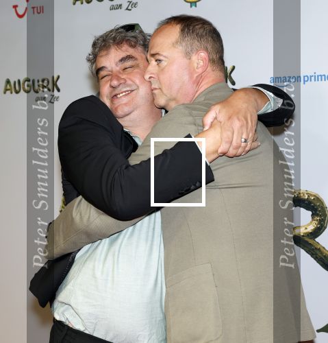 Amsterdam 4 november 2025
Premiere Augurk aan zee in Tuschinski met de cast die bestaat uit oa Monic Hendrickx Martin v Waardenberg Olga Zuiderhoek Jelka v Houten Frank Lammers Peter v d Begin en Tibor Lukacs. Robert v Hemert heeft de titelsong geschreven . Frank lammers en Kees Boot