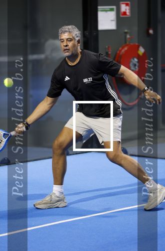 Utrecht 6 november 2025
Padel tournooi voor het UMC ziekenhuis bij Hal 22. Frank Rijkaard