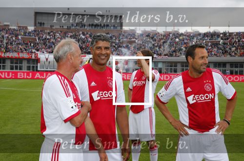 Amsterdam 3 juli 2013
Sjaak Swart 75 jaar . Hij viert dat met een wedstrijd met oud ajax spelers in het Olympisch stadion. Frank Rijkaard en Johan Cruijff
Peter Smulders bv