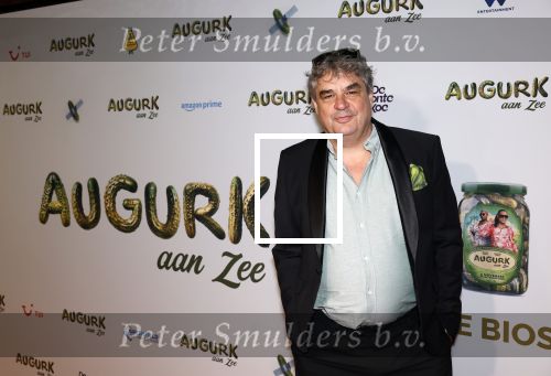 Amsterdam 4 november 2025
Premiere Augurk aan zee in Tuschinski met de cast die bestaat uit oa Monic Hendrickx Martin v Waardenberg Olga Zuiderhoek Jelka v Houten Frank Lammers Peter v d Begin en Tibor Lukacs. Robert v Hemert heeft de titelsong geschreven . Frank lammers