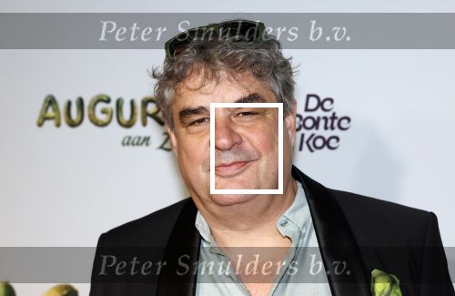 Amsterdam 4 november 2025
Premiere Augurk aan zee in Tuschinski met de cast die bestaat uit oa Monic Hendrickx Martin v Waardenberg Olga Zuiderhoek Jelka v Houten Frank Lammers Peter v d Begin en Tibor Lukacs. Robert v Hemert heeft de titelsong geschreven . Frank lammers
