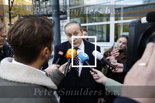 Utrecht 30 oktober 2025
Tweede dag van de rechtszaak tegen Marco Borsato in de rechtbank van Utrecht . Er was ongelofelijk veel pers aanwezig . Marco werd bijgestaan door de advocaten Geert Jan Knoops en Carry Knoops .