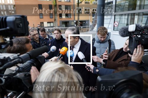 Utrecht 30 oktober 2025
Tweede dag van de rechtszaak tegen Marco Borsato in de rechtbank van Utrecht . Er was ongelofelijk veel pers aanwezig . Marco werd bijgestaan door de advocaten Geert Jan Knoops en Carry Knoops .