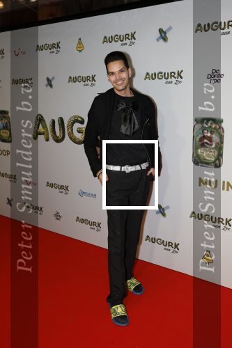 Amsterdam 4 november 2025
Premiere Augurk aan zee in Tuschinski met de cast die bestaat uit oa Monic Hendrickx Martin v Waardenberg Olga Zuiderhoek Jelka v Houten Frank Lammers Peter v d Begin en Tibor Lukacs. Robert v Hemert heeft de titelsong geschreven . Glenn Eilbracht