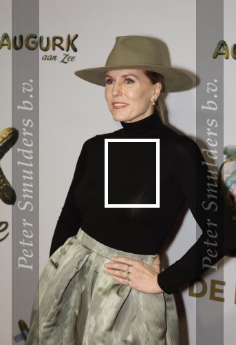 Amsterdam 4 november 2025
Premiere Augurk aan zee in Tuschinski met de cast die bestaat uit oa Monic Hendrickx Martin v Waardenberg Olga Zuiderhoek Jelka v Houten Frank Lammers Peter v d Begin en Tibor Lukacs. Robert v Hemert heeft de titelsong geschreven . Hadewych Minis