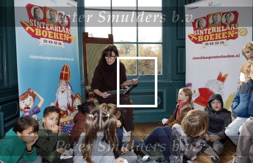 Amsterdam 10 november 2025
Presentatie sinterklaasboeken met Igone de Jong Tijl Beckand en Lieke Martens .