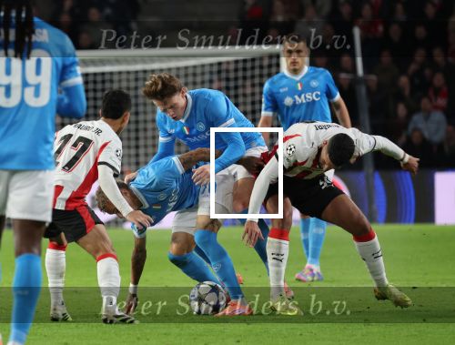 Eindhoven, 21 Oktober 2025
CL Wedstrijd PSV-Napolie, eindstand 6-2
Ismael Saibari met Noa Lang