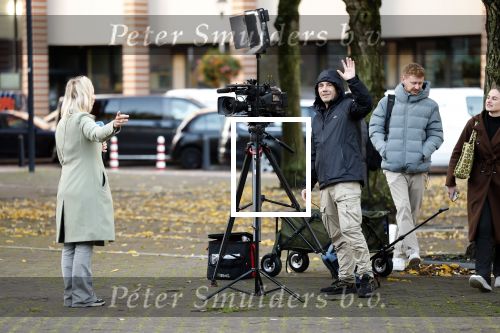 Utrecht 30 oktober 2025
Tweede dag van de rechtszaak tegen Marco Borsato in de rechtbank van Utrecht . Er was ongelofelijk veel pers aanwezig . Marco werd bijgestaan door de advocaten Geert Jan Knoops en Carry Knoops . Jaap Hilhorst