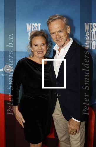 Rotterdam 23 november 2025
Premiere West side story in het nieuwe luxor. Jaap Jongbloed met zijn vrouw Inge