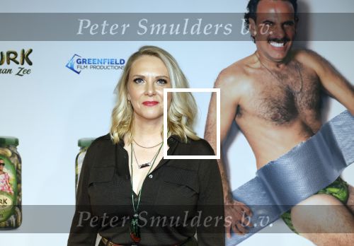 Amsterdam 4 november 2025
Premiere Augurk aan zee in Tuschinski met de cast die bestaat uit oa Monic Hendrickx Martin v Waardenberg Olga Zuiderhoek Jelka v Houten Frank Lammers Peter v d Begin en Tibor Lukacs. Robert v Hemert heeft de titelsong geschreven .