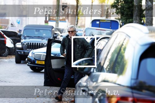 Amsterdam 5 november 2025
Jeroen Krabbe stapt uit zijn auto