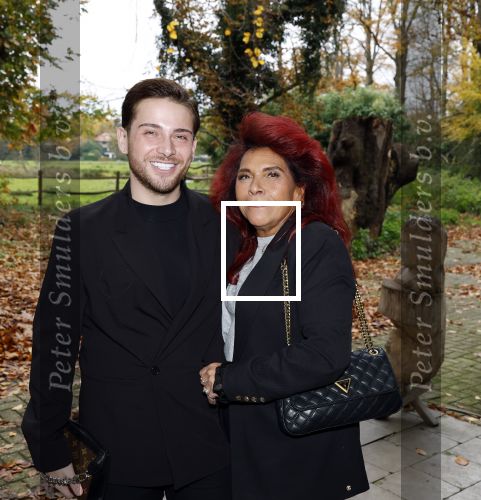 Naarden 3 november 2025
Presentatie nieuwe serie de Frogers met aanwezig Rene Froger Natasja Froger Danny Froger Ann Dominique Wilten Natascha Froger Matthijs Timmermans Charlie Didier Froger Sammy Verheij Maxim Froger en Ruby Celine met hun zoontje. Jerrel Bouwmann en zijn moeder