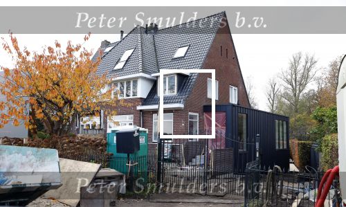 Amstelveen 8 november 2025
Het nieuwe huis van Johnny Heitinga en zijn vrouw Charlotte aan de Amstel wordt helemaal verbouwd .
