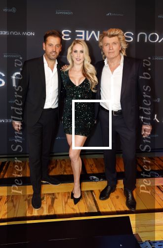Amsterdam 11 november 2025
Premiere Now you see me 3 bij The Harbour Club . Joost Verhoeven met partner Bo Yael en Hans Klok