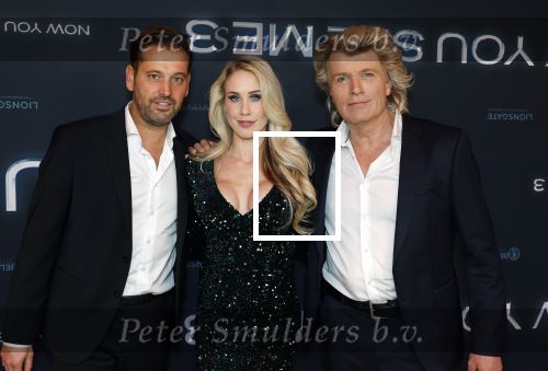 Amsterdam 11 november 2025
Premiere Now you see me 3 bij The Harbour Club . Joost Verhoeven met partner Bo Yael en Hans Klok