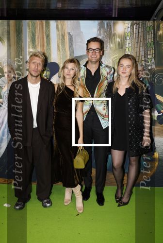 Amsterdam 18 november 2025
Premiere Wicked in het deLaMar theater . Joshua Nolet zijn vrouw Caroline Splinter Chabot en ...