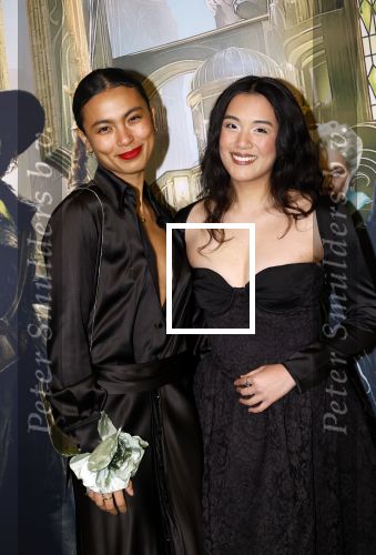 Amsterdam 18 november 2025
Premiere Wicked in het deLaMar theater . Julia Tan met een vriendin