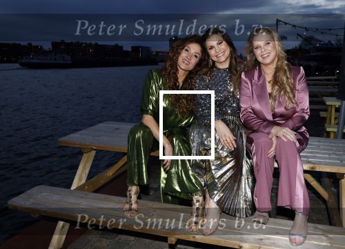 Amsterdam 4 november 2025
Katja Schuurman Babette v Veen en Linda Hakeboom bij presentatie Ademnood.