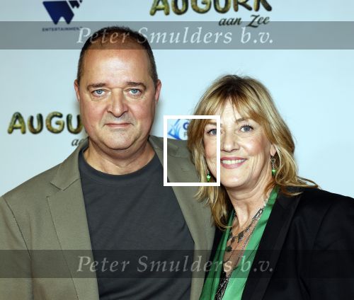 Amsterdam 4 november 2025
Premiere Augurk aan zee in Tuschinski met de cast die bestaat uit oa Monic Hendrickx Martin v Waardenberg Olga Zuiderhoek Jelka v Houten Frank Lammers Peter v d Begin en Tibor Lukacs. Robert v Hemert heeft de titelsong geschreven . Kees Boot met zijn vrouw