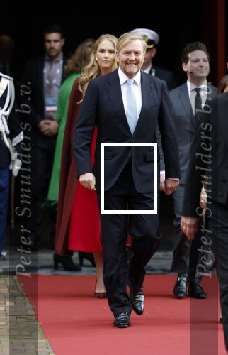 Den Haag 20 november 2025
 Prinses Amalia en haar vader Koning Willem Alexander bij de Grote Kerk, na de Bijzondere Verenigde Vergadering van de Eerste en Tweede Kamer, ter gelegenheid van de tachtigste verjaardag dat het parlement na de Tweede Wereldoorlog voor het eerst weer in gezamenlijkheid bijeenkwam. Eerste Kamervoorzitter Mei Li Vos Tweede Kamervoorzitter Thom van Campenvingen ze op .