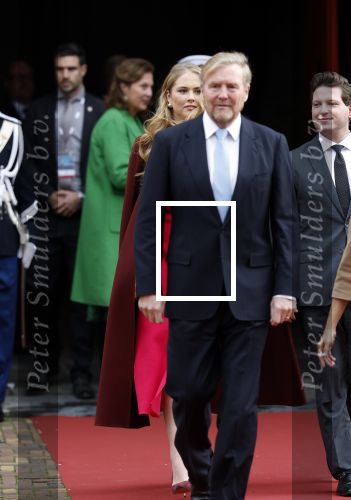 Den Haag 20 november 2025
 Prinses Amalia en haar vader Koning Willem Alexander bij de Grote Kerk, na de Bijzondere Verenigde Vergadering van de Eerste en Tweede Kamer, ter gelegenheid van de tachtigste verjaardag dat het parlement na de Tweede Wereldoorlog voor het eerst weer in gezamenlijkheid bijeenkwam. Eerste Kamervoorzitter Mei Li Vos Tweede Kamervoorzitter Thom van Campenvingen ze op .