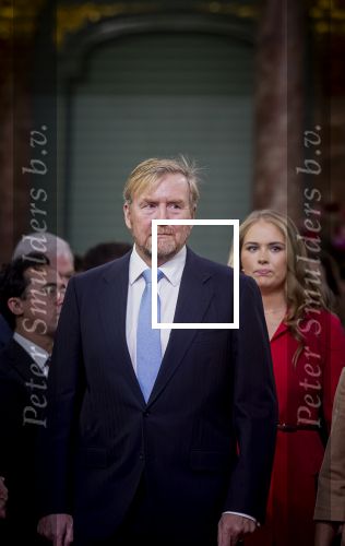 Den Haag 20 november 2025
 Prinses Amalia en haar vader Koning Willem Alexander bij de Grote Kerk, na de Bijzondere Verenigde Vergadering van de Eerste en Tweede Kamer, ter gelegenheid van de tachtigste verjaardag dat het parlement na de Tweede Wereldoorlog voor het eerst weer in gezamenlijkheid bijeenkwam. Eerste Kamervoorzitter Mei Li Vos Tweede Kamervoorzitter Thom van Campenvingen ze op .