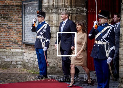 Den Haag 20 november 2025
 Prinses Amalia en haar vader Koning Willem Alexander bij de Grote Kerk, na de Bijzondere Verenigde Vergadering van de Eerste en Tweede Kamer, ter gelegenheid van de tachtigste verjaardag dat het parlement na de Tweede Wereldoorlog voor het eerst weer in gezamenlijkheid bijeenkwam. Eerste Kamervoorzitter Mei Li Vos Tweede Kamervoorzitter Thom van Campenvingen ze op .