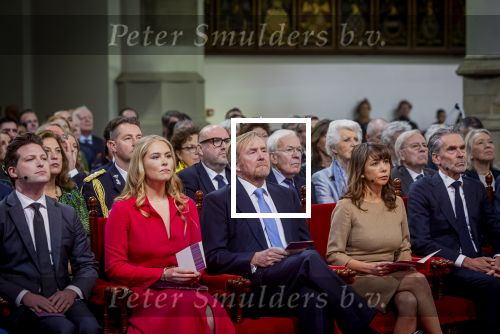 Den Haag 20 november 2025
 Prinses Amalia en haar vader Koning Willem Alexander bij de Grote Kerk, na de Bijzondere Verenigde Vergadering van de Eerste en Tweede Kamer, ter gelegenheid van de tachtigste verjaardag dat het parlement na de Tweede Wereldoorlog voor het eerst weer in gezamenlijkheid bijeenkwam. Eerste Kamervoorzitter Mei Li Vos Tweede Kamervoorzitter Thom van Campenvingen ze op .