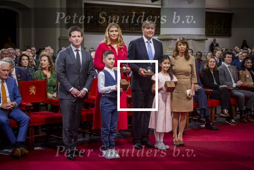 Den Haag 20 november 2025
 Prinses Amalia en haar vader Koning Willem Alexander bij de Grote Kerk, na de Bijzondere Verenigde Vergadering van de Eerste en Tweede Kamer, ter gelegenheid van de tachtigste verjaardag dat het parlement na de Tweede Wereldoorlog voor het eerst weer in gezamenlijkheid bijeenkwam. Eerste Kamervoorzitter Mei Li Vos Tweede Kamervoorzitter Thom van Campenvingen ze op .