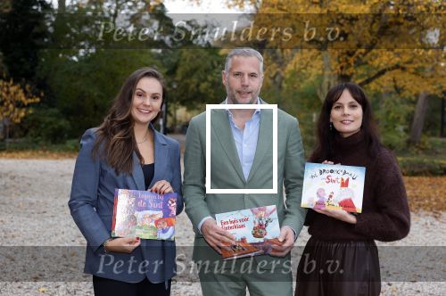 Amsterdam 10 november 2025
Presentatie sinterklaasboeken met Igone de Jong Tijl Beckand en Lieke Martens .