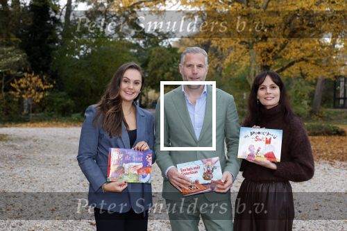 Amsterdam 10 november 2025
Presentatie sinterklaasboeken met Igone de Jong Tijl Beckand en Lieke Martens .