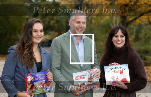 Amsterdam 10 november 2025
Presentatie sinterklaasboeken met Igone de Jong Tijl Beckand en Lieke Martens .