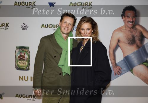 Amsterdam 4 november 2025
Premiere Augurk aan zee in Tuschinski met de cast die bestaat uit oa Monic Hendrickx Martin v Waardenberg Olga Zuiderhoek Jelka v Houten Frank Lammers Peter v d Begin en Tibor Lukacs. Robert v Hemert heeft de titelsong geschreven . Lieke v Lexmond met haar man Bas v Veggel