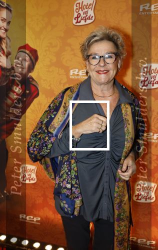 Amstelveen 176 november 2025
Premiere Hotel vol liefde in de schouwburg van Amstelveen . Lieske Vos met nieuwe vriendin