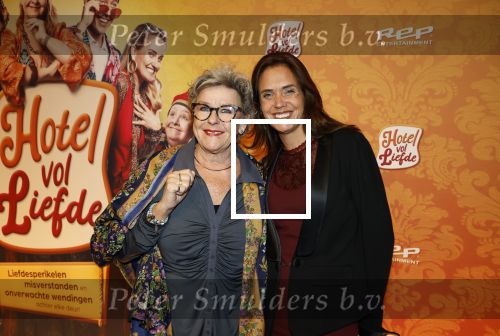 Amstelveen 176 november 2025
Premiere Hotel vol liefde in de schouwburg van Amstelveen . Lieske Vos met nieuwe vriendin