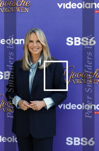 Blaricum 17 oktober 2025
Perspresentatie eerste aflevering Gooische vrouwen met oa aanwezig Linda de Mol Susan Visser Liews Visschedijk Teunie de Brouwer Tommy v Lent Robert de Hoog en Eefje Kuijtzer