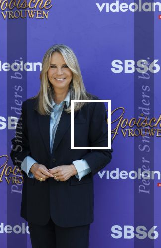 Blaricum 17 oktober 2025
Perspresentatie eerste aflevering Gooische vrouwen met oa aanwezig Linda de Mol Susan Visser Liews Visschedijk Teunie de Brouwer Tommy v Lent Robert de Hoog en Eefje Kuijtzer
