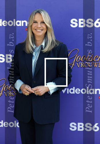Blaricum 17 oktober 2025
Perspresentatie eerste aflevering Gooische vrouwen met oa aanwezig Linda de Mol Susan Visser Liews Visschedijk Teunie de Brouwer Tommy v Lent Robert de Hoog en Eefje Kuijtzer