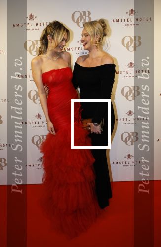 Amsterdam 26 november 2025
Olcay Gulsen geeft een groot feest ( Gemaskerd bal) in het Amstel Hotel. Loiza Lamers en Myrthe Mylius