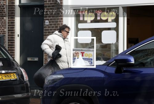 Alkmaar 25 oktober 2025
Marco Borsato brengt was naar stomerij in Alkmaar .