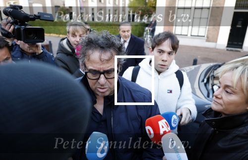 Utrecht 30 oktober 2025
Tweede dag van de rechtszaak tegen Marco Borsato in de rechtbank van Utrecht . Er was ongelofelijk veel pers aanwezig . Marco werd bijgestaan door de advocaten Geert Jan Knoops en Carry Knoops .