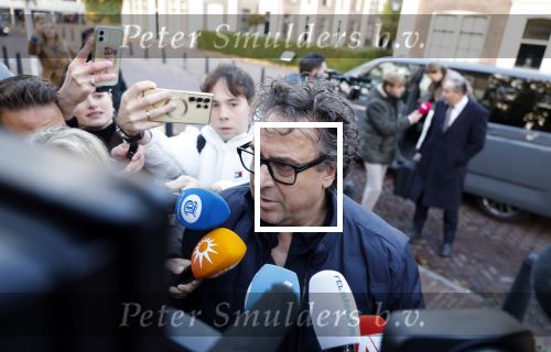 Utrecht 30 oktober 2025
Tweede dag van de rechtszaak tegen Marco Borsato in de rechtbank van Utrecht . Er was ongelofelijk veel pers aanwezig . Marco werd bijgestaan door de advocaten Geert Jan Knoops en Carry Knoops .