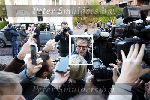 Utrecht 30 oktober 2025
Tweede dag van de rechtszaak tegen Marco Borsato in de rechtbank van Utrecht . Er was ongelofelijk veel pers aanwezig . Marco werd bijgestaan door de advocaten Geert Jan Knoops en Carry Knoops .