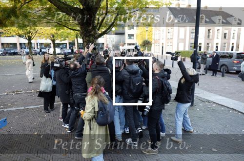 Utrecht 30 oktober 2025
Tweede dag van de rechtszaak tegen Marco Borsato in de rechtbank van Utrecht . Er was ongelofelijk veel pers aanwezig . Marco werd bijgestaan door de advocaten Geert Jan Knoops en Carry Knoops .