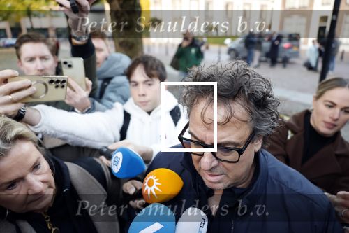 Utrecht 30 oktober 2025
Tweede dag van de rechtszaak tegen Marco Borsato in de rechtbank van Utrecht . Er was ongelofelijk veel pers aanwezig . Marco werd bijgestaan door de advocaten Geert Jan Knoops en Carry Knoops .