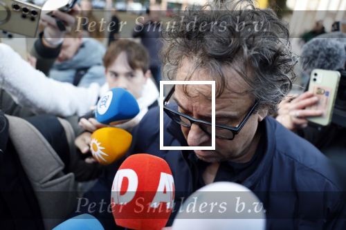 Utrecht 30 oktober 2025
Tweede dag van de rechtszaak tegen Marco Borsato in de rechtbank van Utrecht . Er was ongelofelijk veel pers aanwezig . Marco werd bijgestaan door de advocaten Geert Jan Knoops en Carry Knoops .