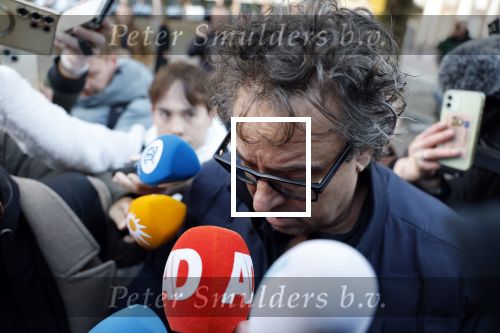 Utrecht 30 oktober 2025
Tweede dag van de rechtszaak tegen Marco Borsato in de rechtbank van Utrecht . Er was ongelofelijk veel pers aanwezig . Marco werd bijgestaan door de advocaten Geert Jan Knoops en Carry Knoops .