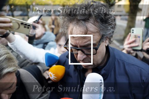 Utrecht 30 oktober 2025
Tweede dag van de rechtszaak tegen Marco Borsato in de rechtbank van Utrecht . Er was ongelofelijk veel pers aanwezig . Marco werd bijgestaan door de advocaten Geert Jan Knoops en Carry Knoops .